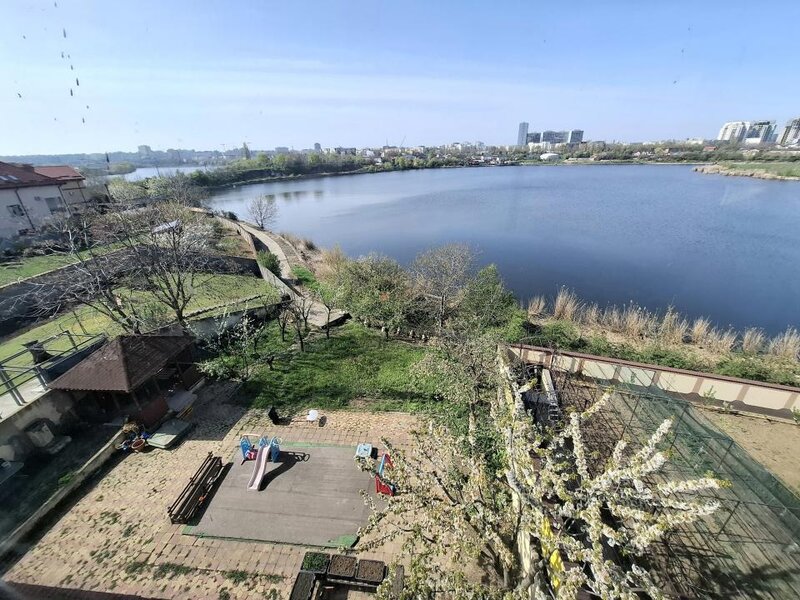 Piata Obor 5 camere 217 mp panoramic  etaj 2 + mansarda parcare  centrala