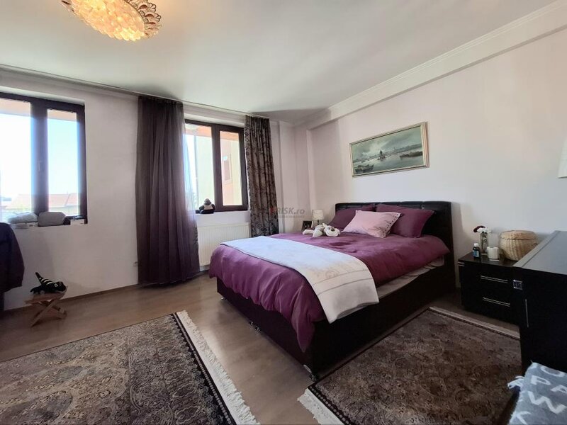 Piata Obor 5 camere 217 mp panoramic  etaj 2 + mansarda parcare  centrala