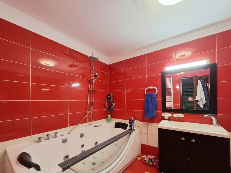 Piata Obor 5 camere 217 mp panoramic  etaj 2 + mansarda parcare  centrala